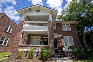 Building Photo - 2733 Herschel St