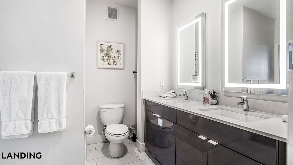 Building Photo - 4950 W Prescott St