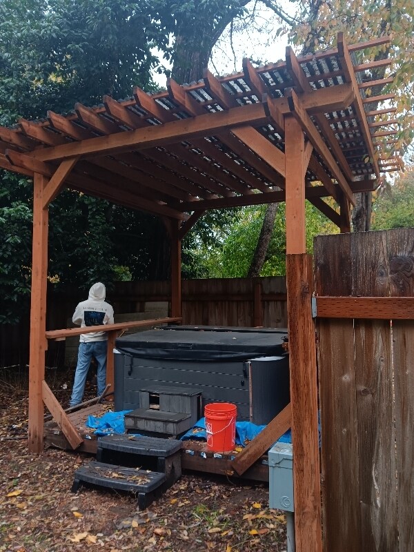 Building Photo - 4250 NE Hwy 20