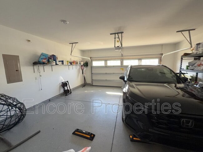 Building Photo - 2211 Montebell View Dr