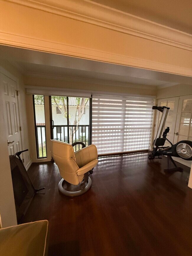 Building Photo - 85 Pelican Pointe Dr