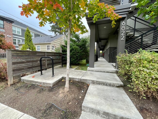 Building Photo - Fantastic 2 Bed 1 Bath - N. Portland - Arb...