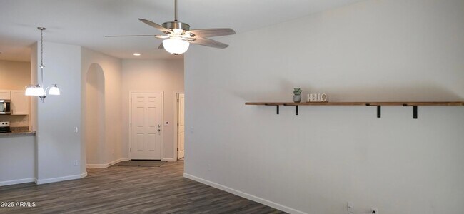 Building Photo - 701 Dylan Ct