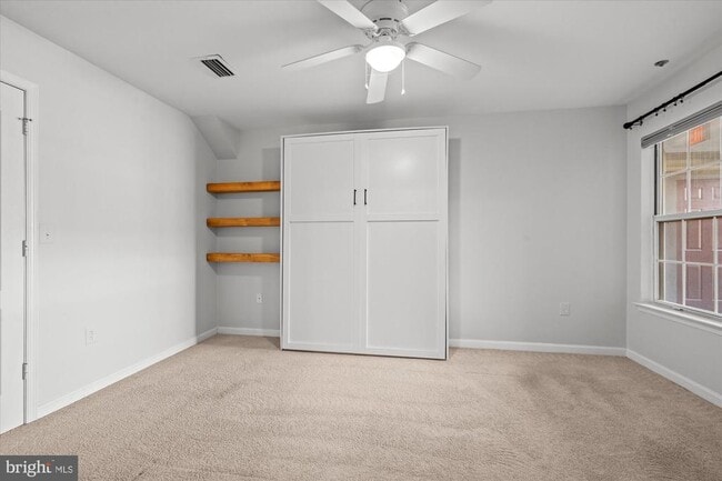 Building Photo - 5600 Willoughby Newton Dr