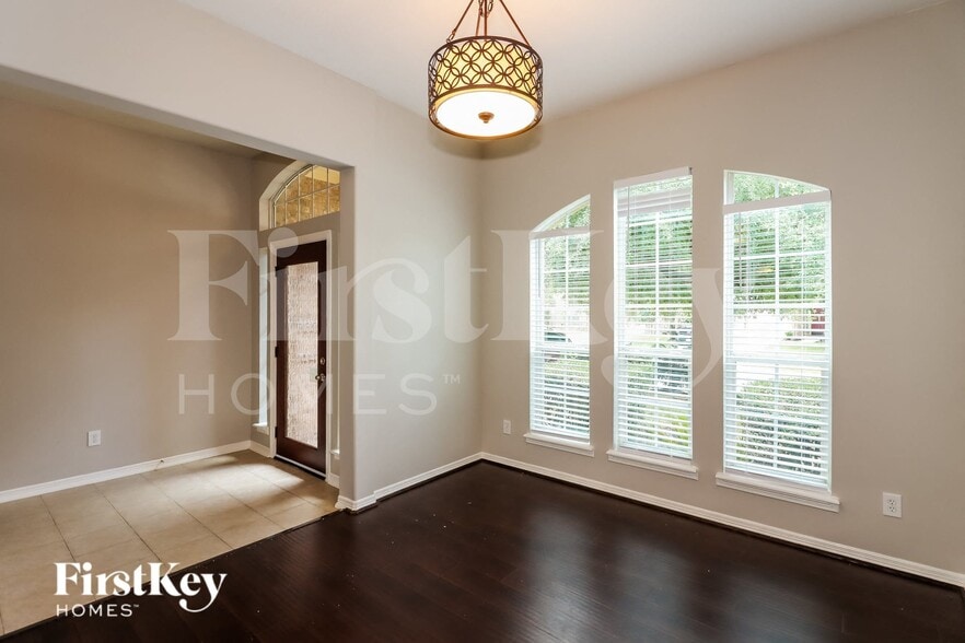 Building Photo - 1023 Casting Springs Way