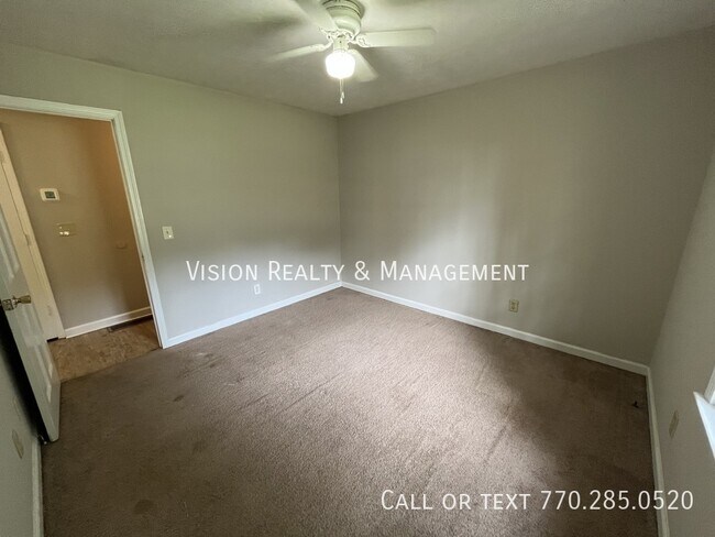 Building Photo - 55 S Greenwood Dr