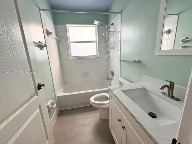 Building Photo - 15430 SW 143rd Terrace