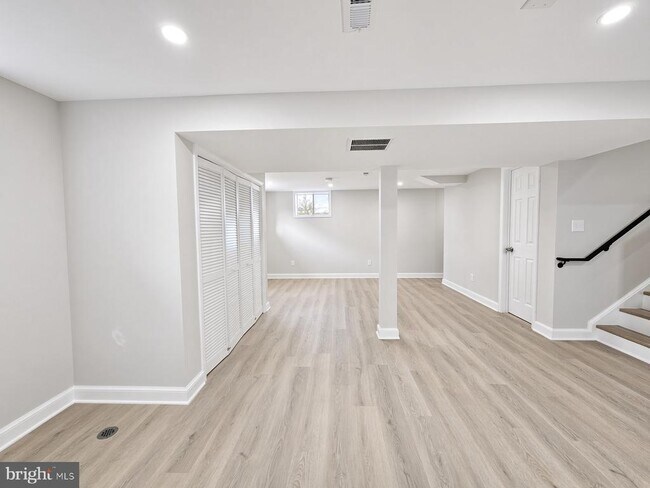Building Photo - 4904 Shopton Dr