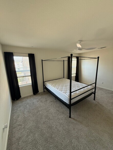 Building Photo - 4244 Rutherford Ave