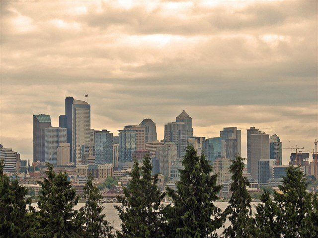 Building Photo - Stylish NW Contemporary 2 Bed, 2 Bath Cond...