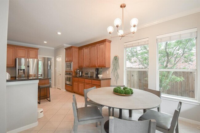 Building Photo - 7 E Shale Creek Cir