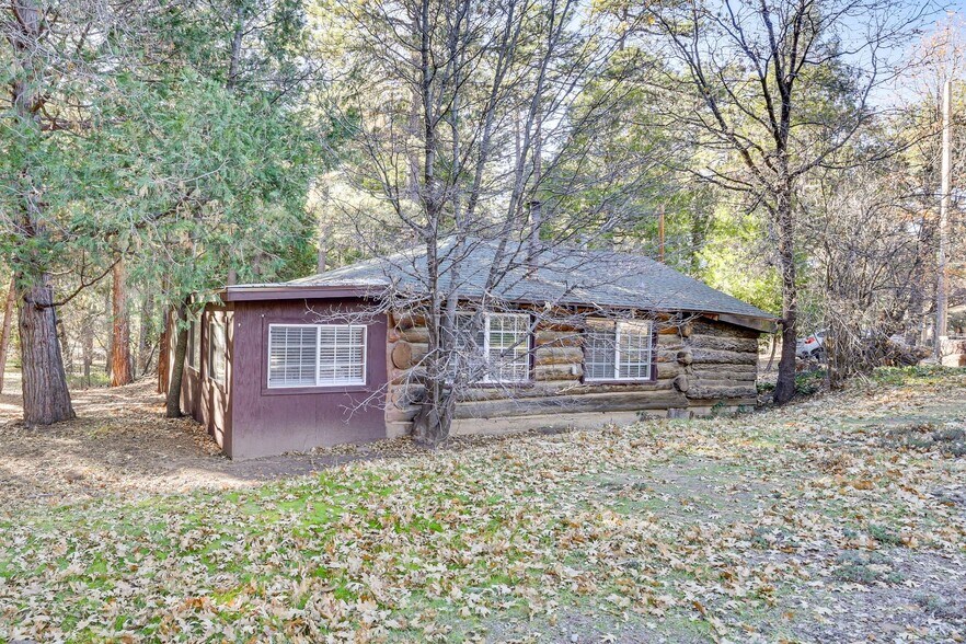 Building Photo - 10545 Sunrise Hwy