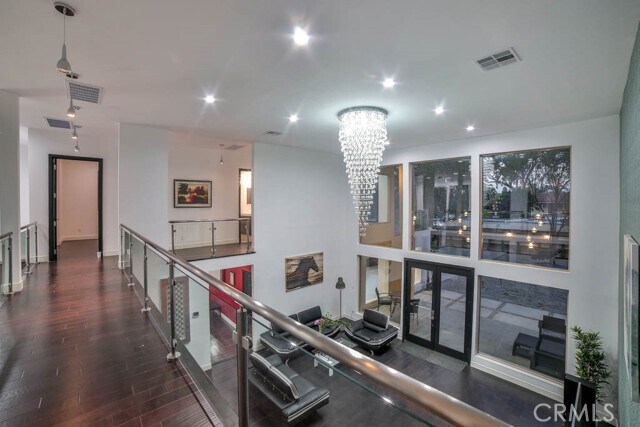 Building Photo - 15373 Valley Vista Blvd