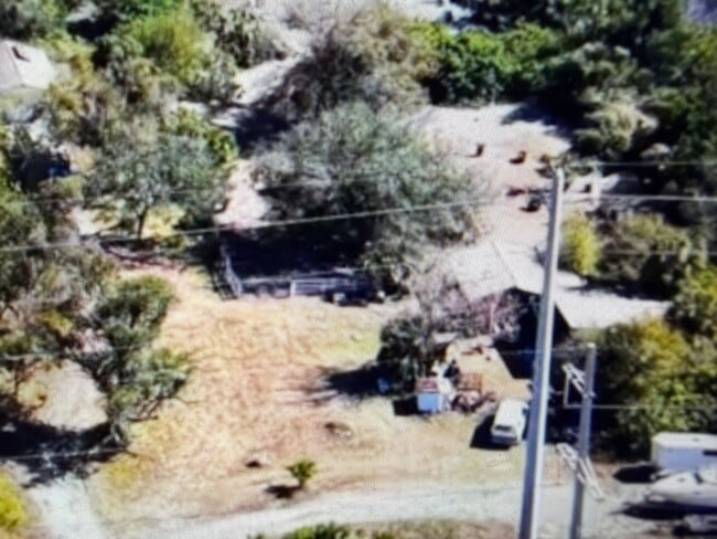 Building Photo - 2327 Ewing Dr