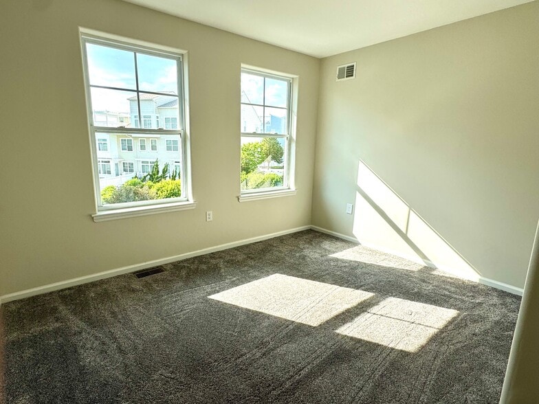 Building Photo - 131 Meridian Blvd