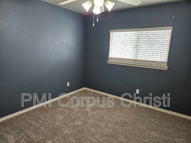 Building Photo - 5107 High Bank Dr