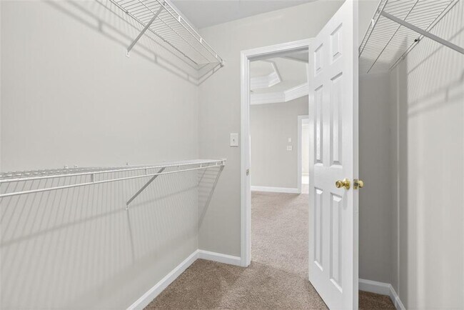 Building Photo - 5630 Saltcreek PIace NE