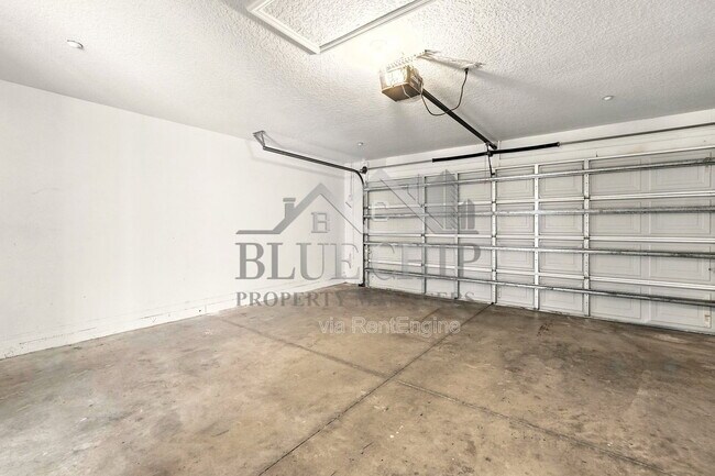 Building Photo - 13800 Golden Russet Dr