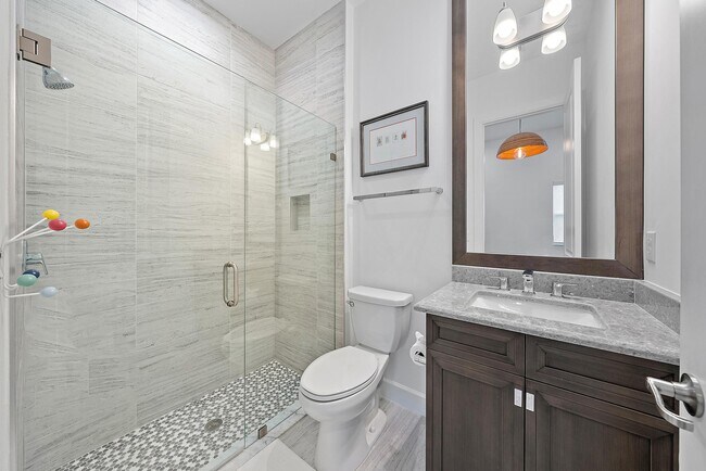 Building Photo - 8270 SE Pennock Trail