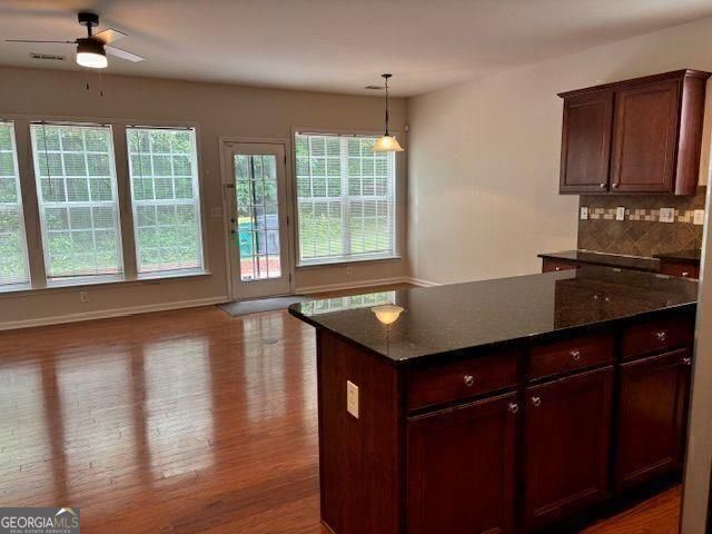 Building Photo - 5669 Avonley Creek Dr NE