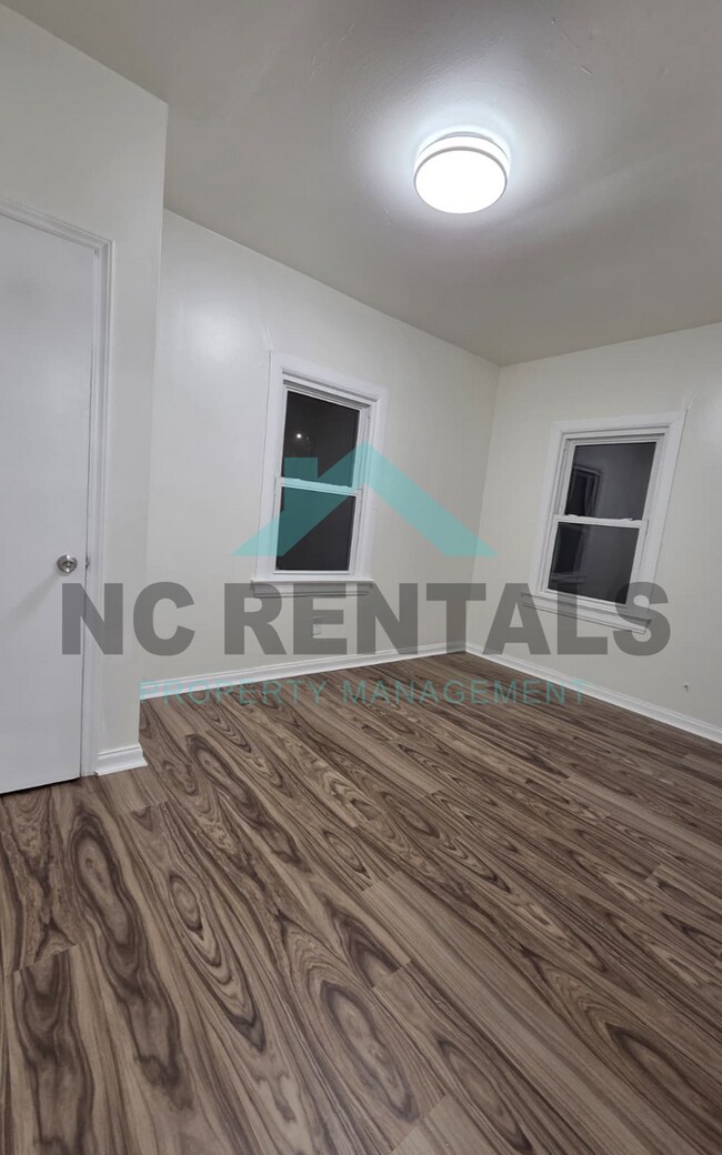 Building Photo - 1302 Cypress St