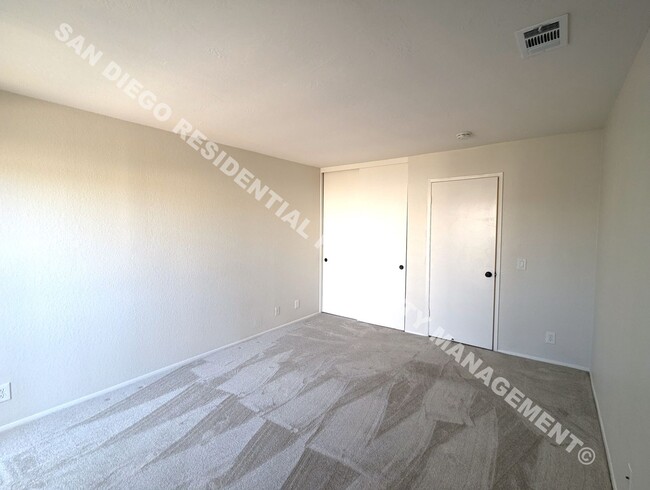 Building Photo - Welcome to your new retreat in the heart o...
