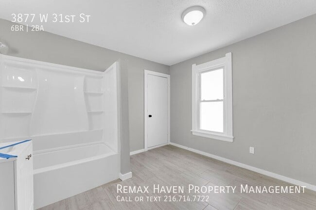 Building Photo - 3877 W 31st St