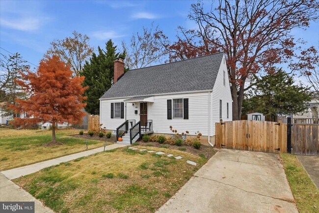 Building Photo - 2209 S Culpeper St