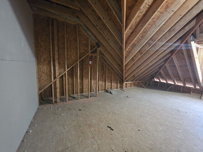 Building Photo - Spacious 4-Bedroom Home for Rent in Kings Grant Fayetteville – 15 Minutes from Fort Bragg