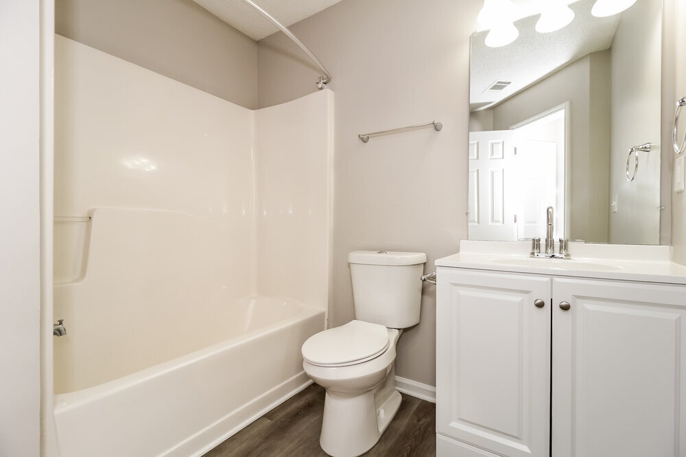 Building Photo - 202 Goldleaf Dr