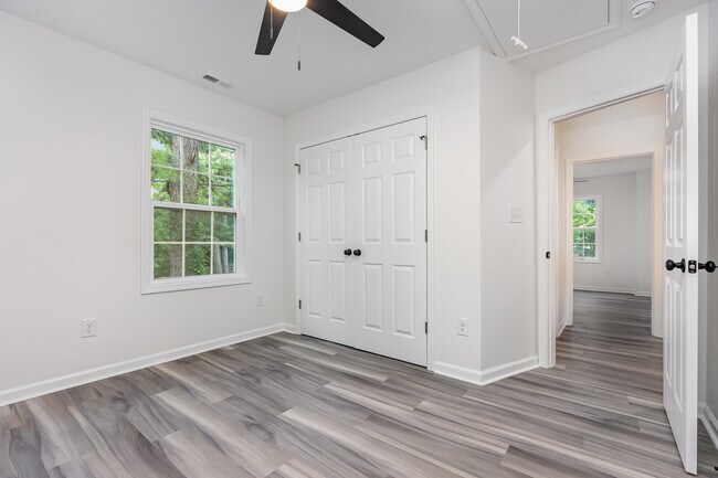 Building Photo - 5304 Wenesly Ct
