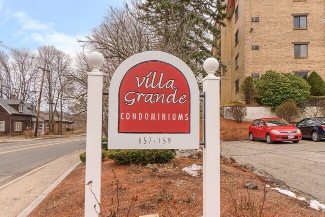 Building Photo - 159 Franklin St