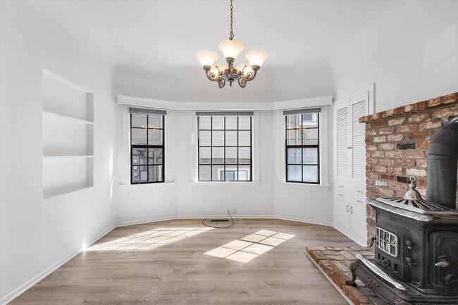 Building Photo - 1087 Park Ave