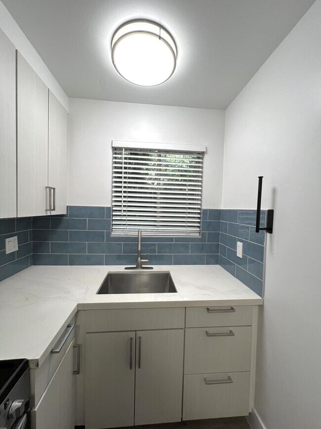Interior Photo - 1722 G St NEW