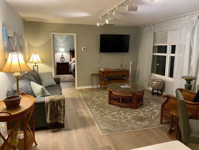 Building Photo - 1770 E Las Olas Blvd