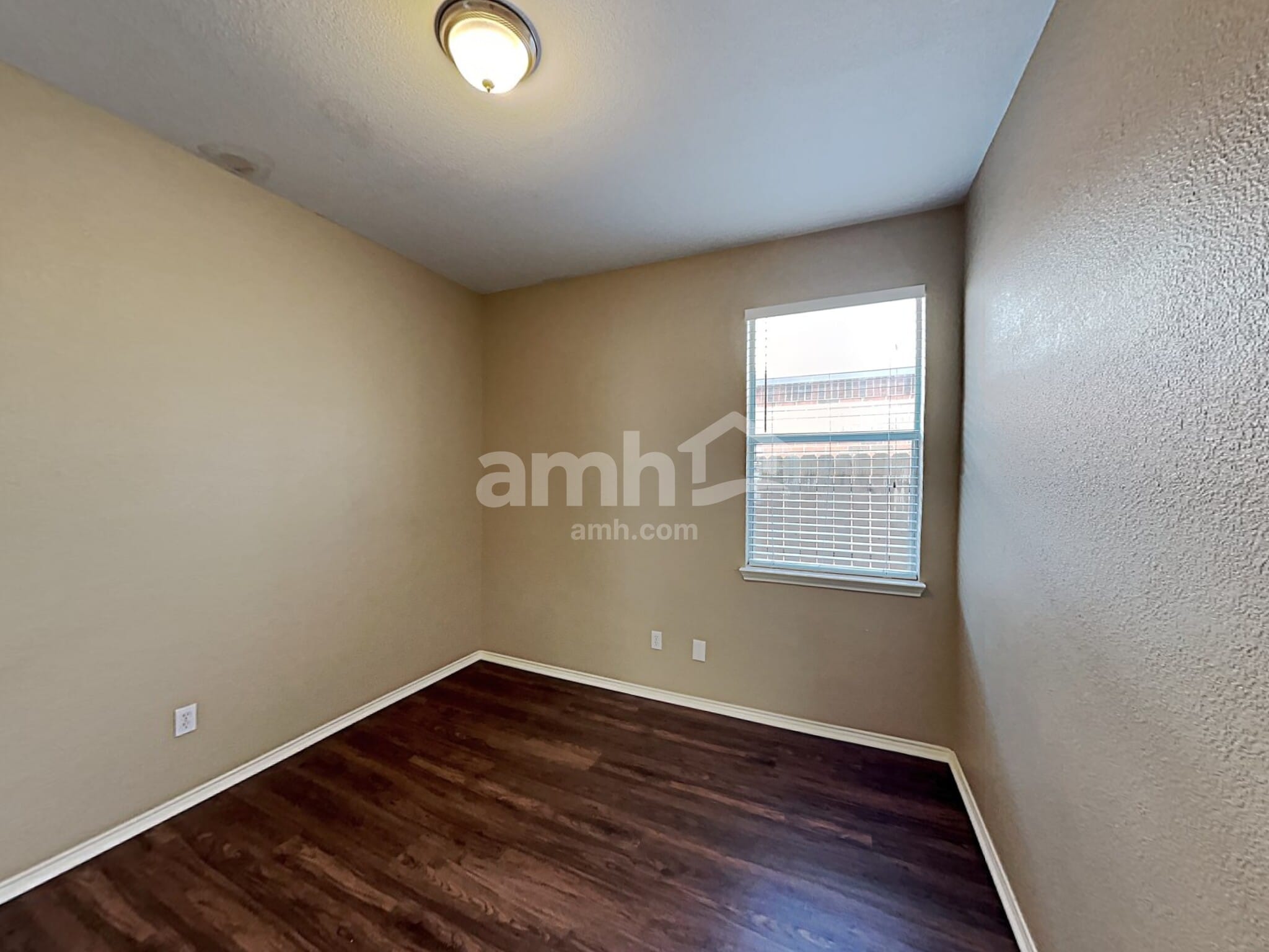 Building Photo - 8516 Rainy Lake Dr
