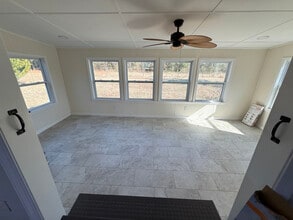 Building Photo - 85 Buttercup Dr