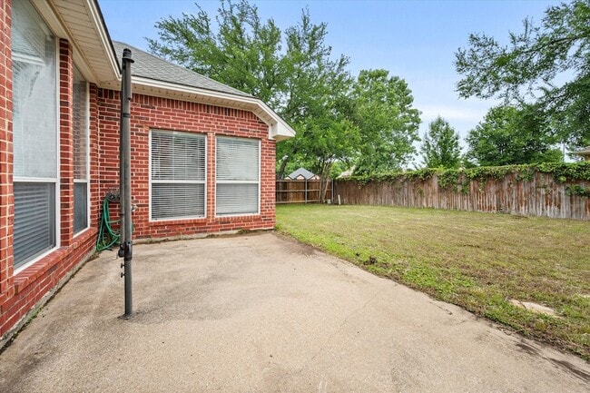 Building Photo - 6103 Sea Island Trail