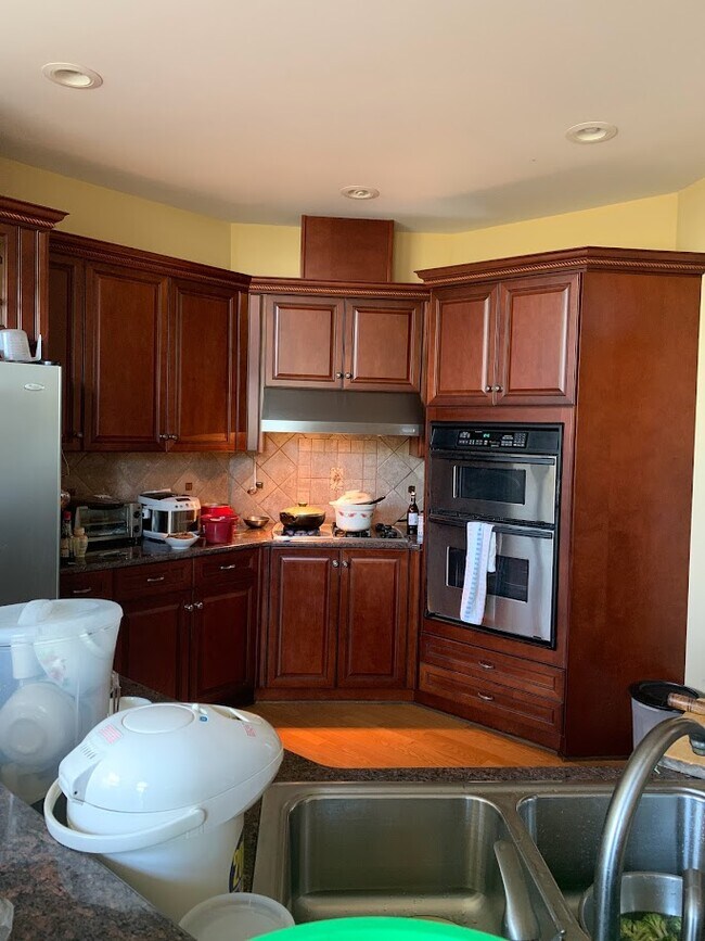 Building Photo - 6007 Windsor Cir