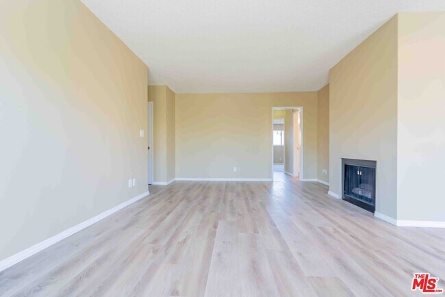 Building Photo - 11871 Idaho Ave