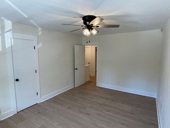 Building Photo - Available now. FULLY RENOVATED 2 BR/1.5 BA...