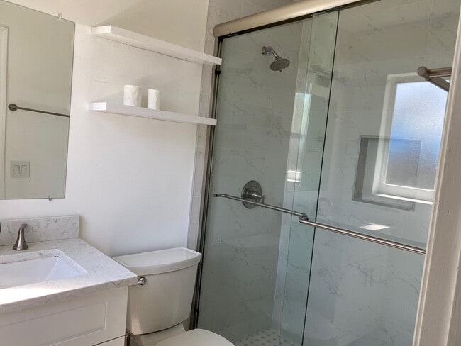 Building Photo - 2751 NE 26th Terrace