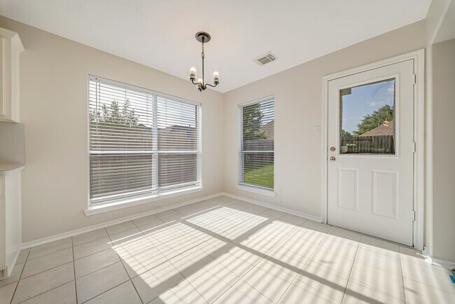 Building Photo - 15311 Bronze Leaf Ct