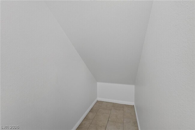 Building Photo - 325 Breve Ct