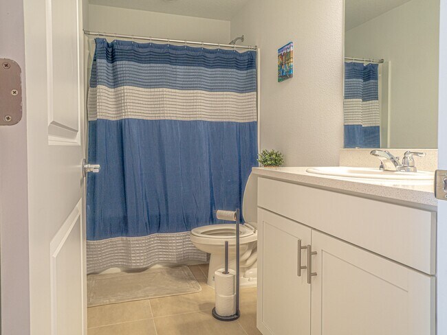 Building Photo - 2350 Paravane Wy