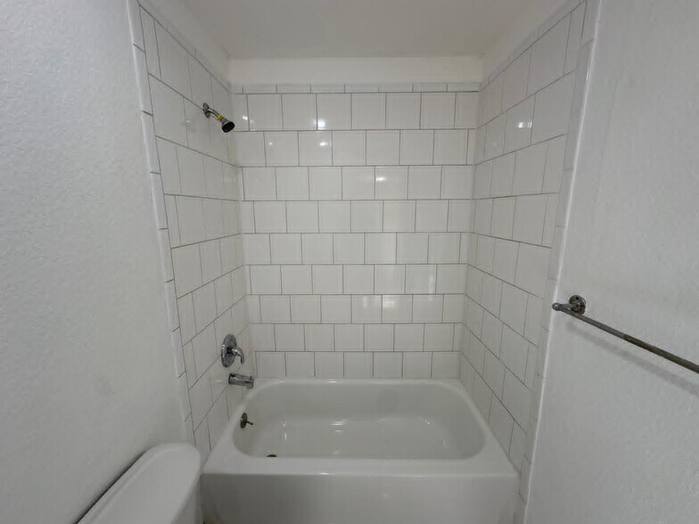 Building Photo - 1533 S Liberty Ave