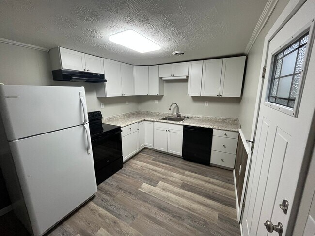 Building Photo - 1 Bedroom 1 Bath Home located in Baileyton, TN