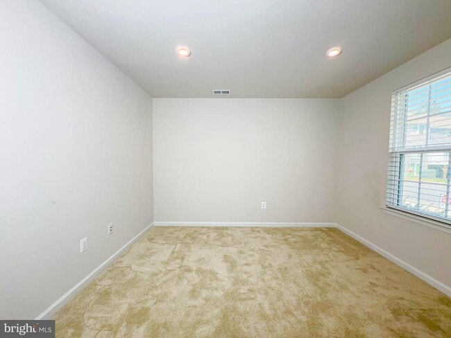 Building Photo - 72 Caswell Dr