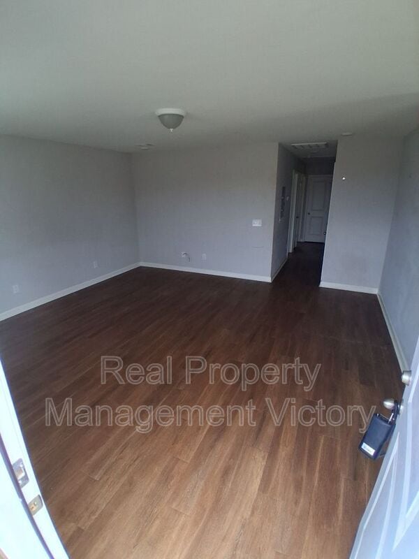 Building Photo - 3017 3rd Pl E