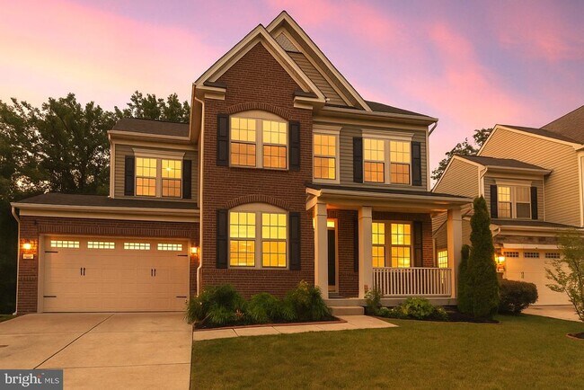 Building Photo - 8008 Hubble Dr